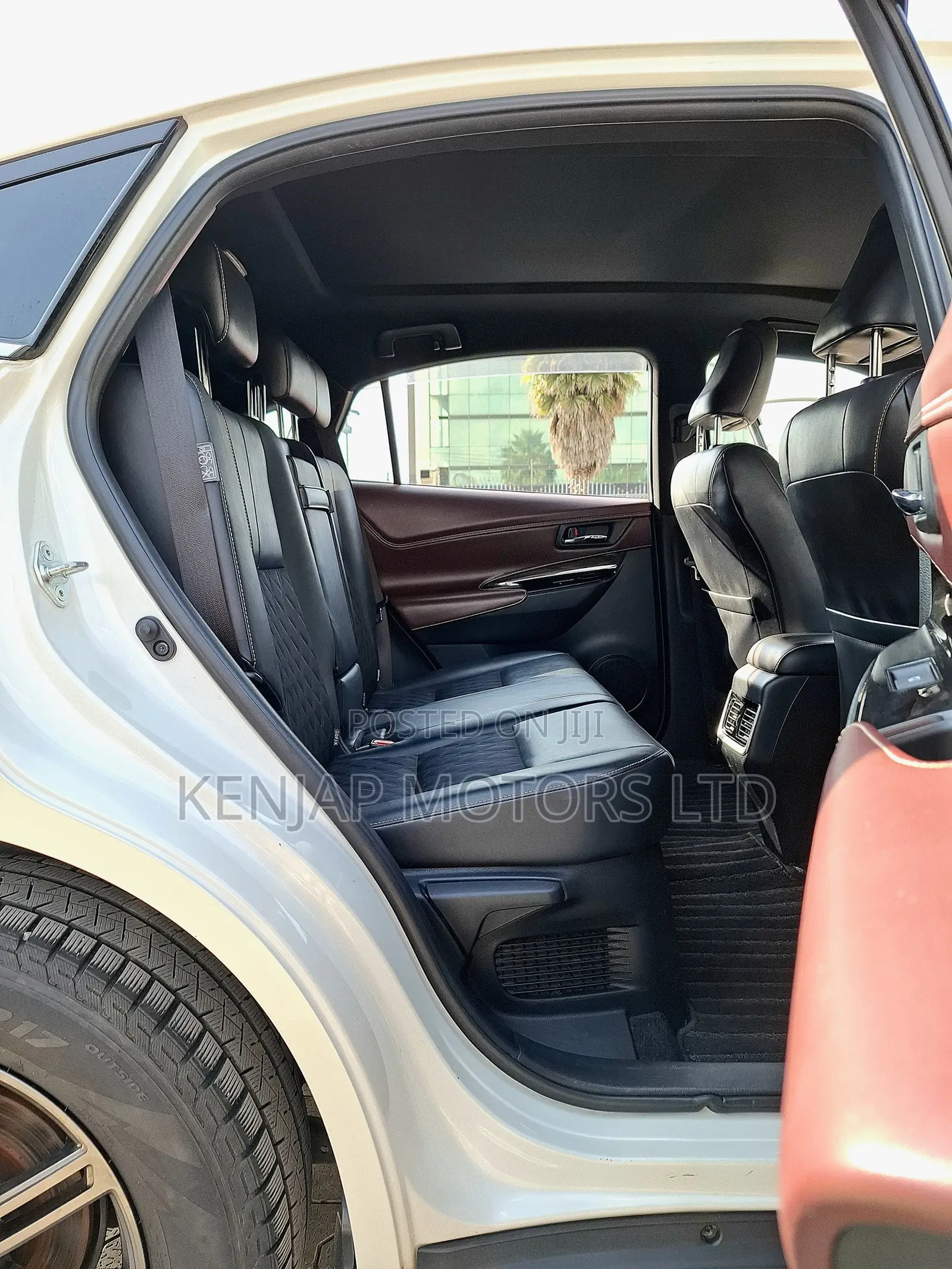 Toyota Harrier 2.0 2019 White