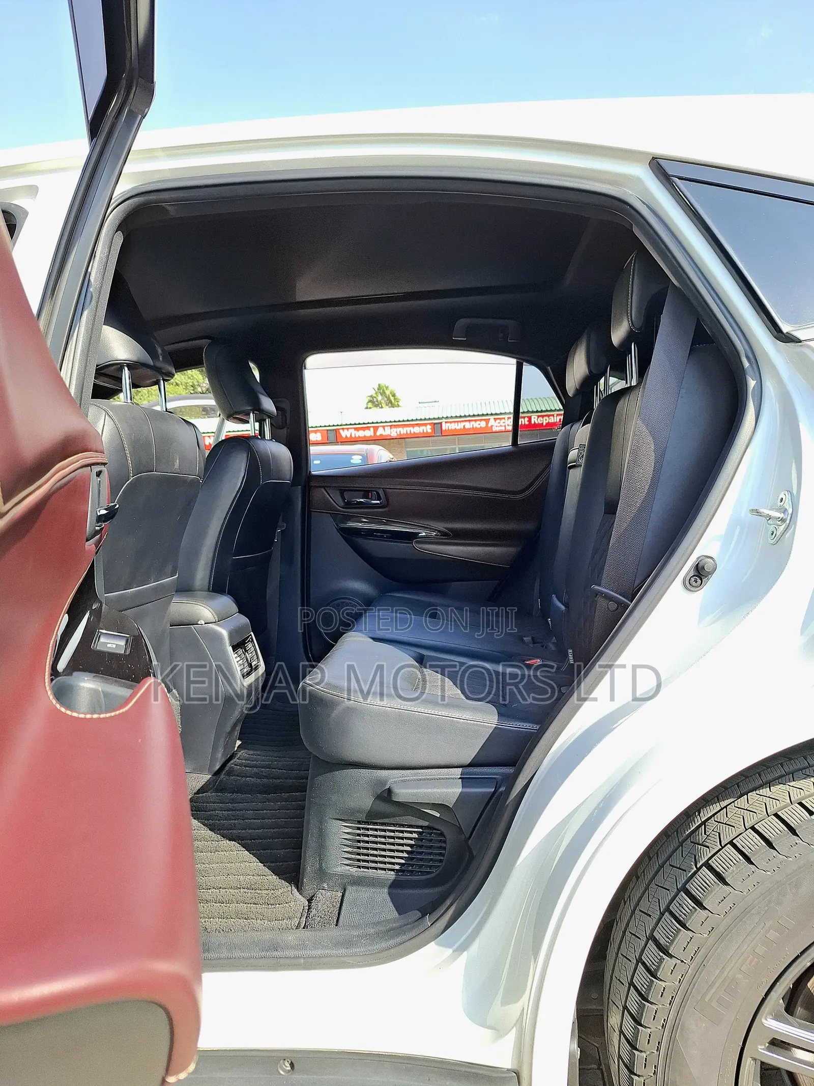 Toyota Harrier 2.0 2019 White