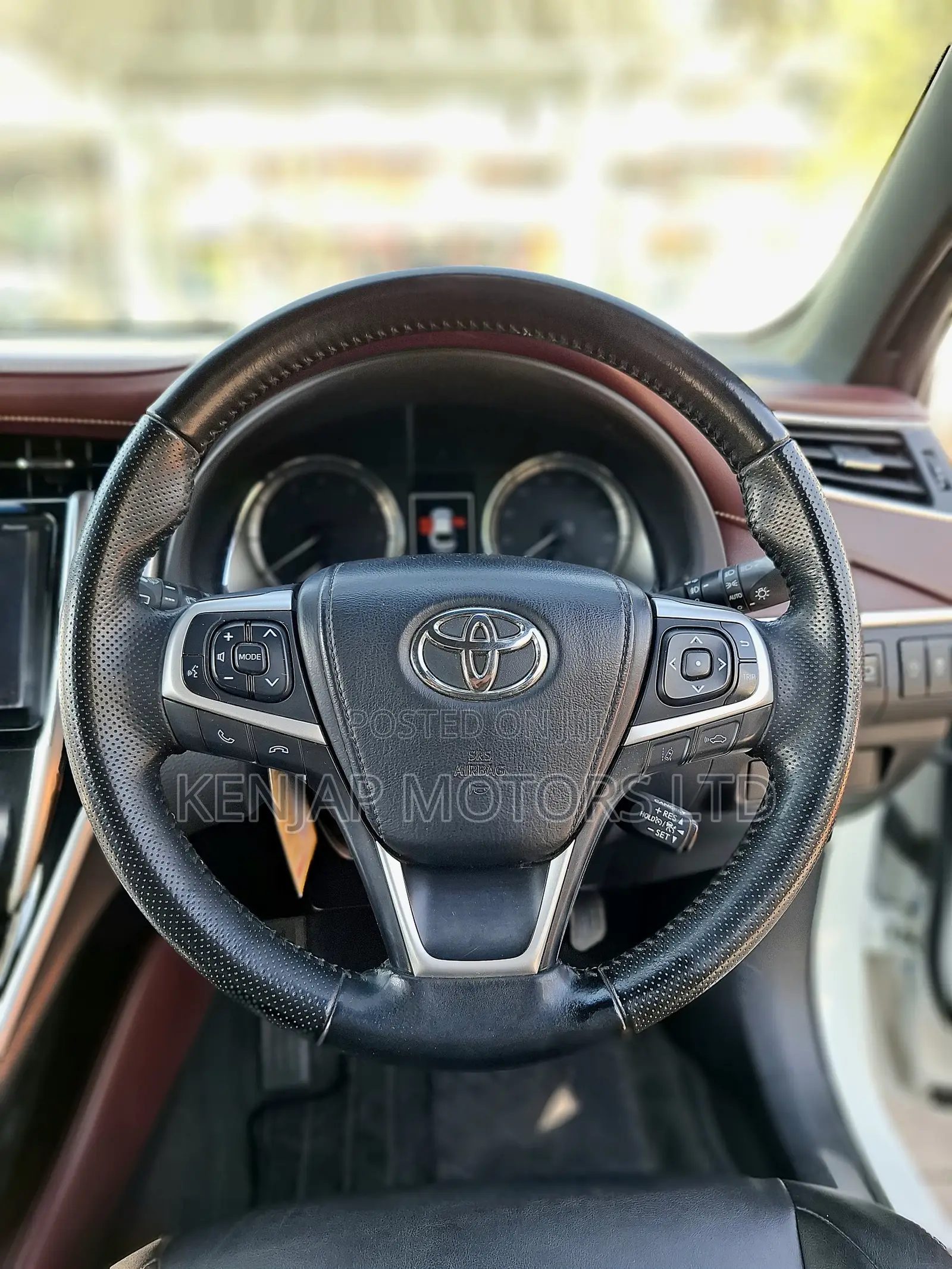Toyota Harrier 2.0 2019 White
