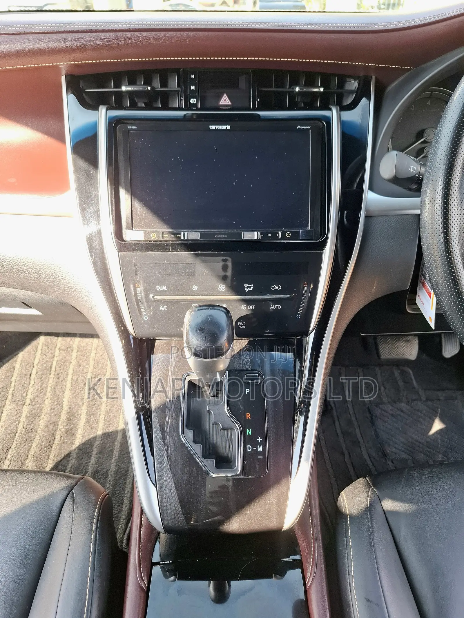 Toyota Harrier 2.0 2019 White