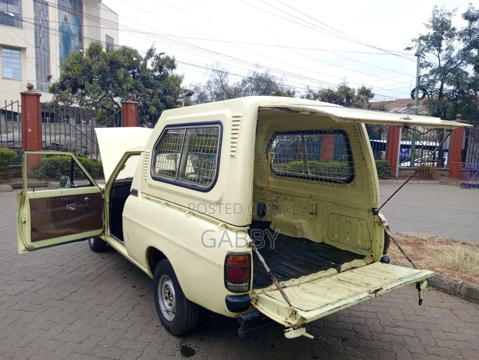 Datsun 1200 1973 Yellow