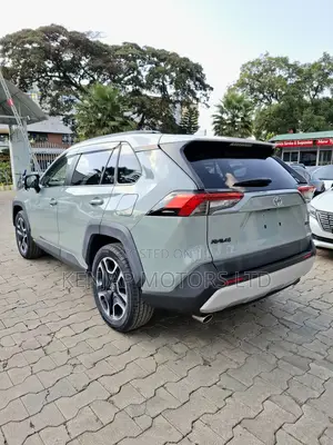 Toyota RAV4 Adventure AWD 2020 Green