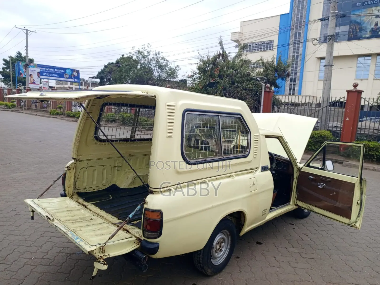 Datsun 1200 1973 Yellow
