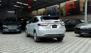 Toyota Harrier 2019 Silver