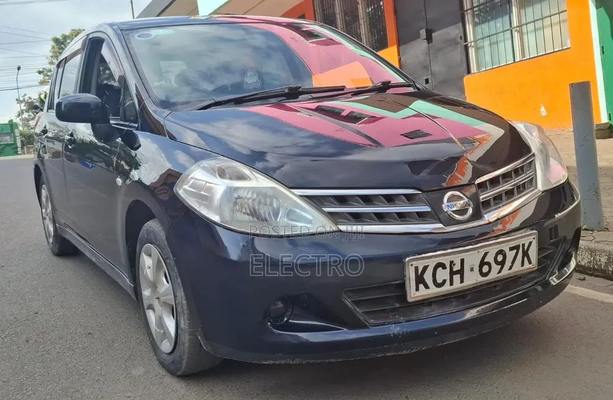 Nissan Tiida 2009 Black