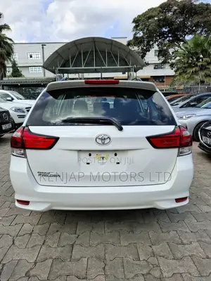 Toyota Corolla Fielder 2020 Pearl