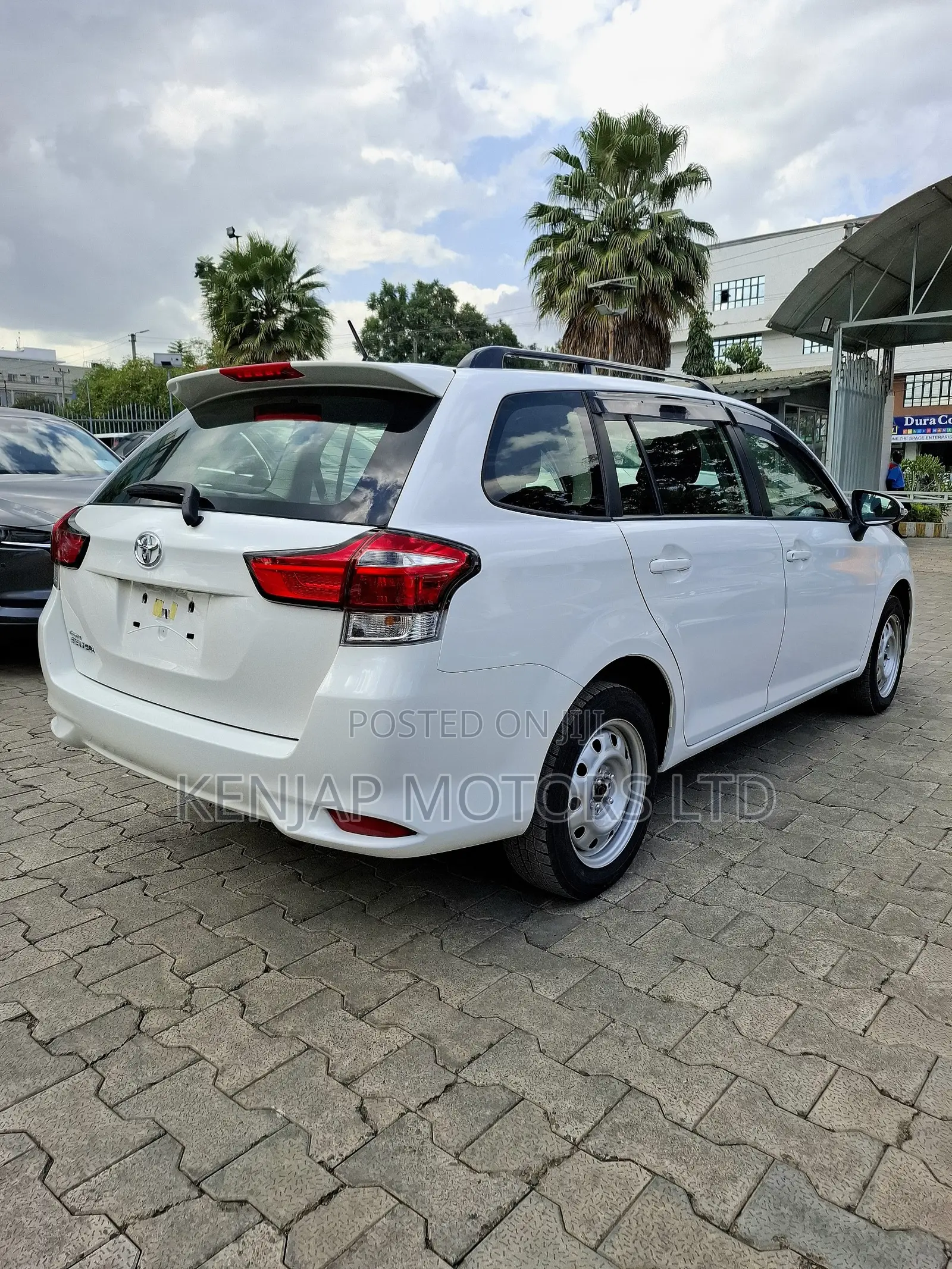 Toyota Corolla Fielder 2020 Pearl