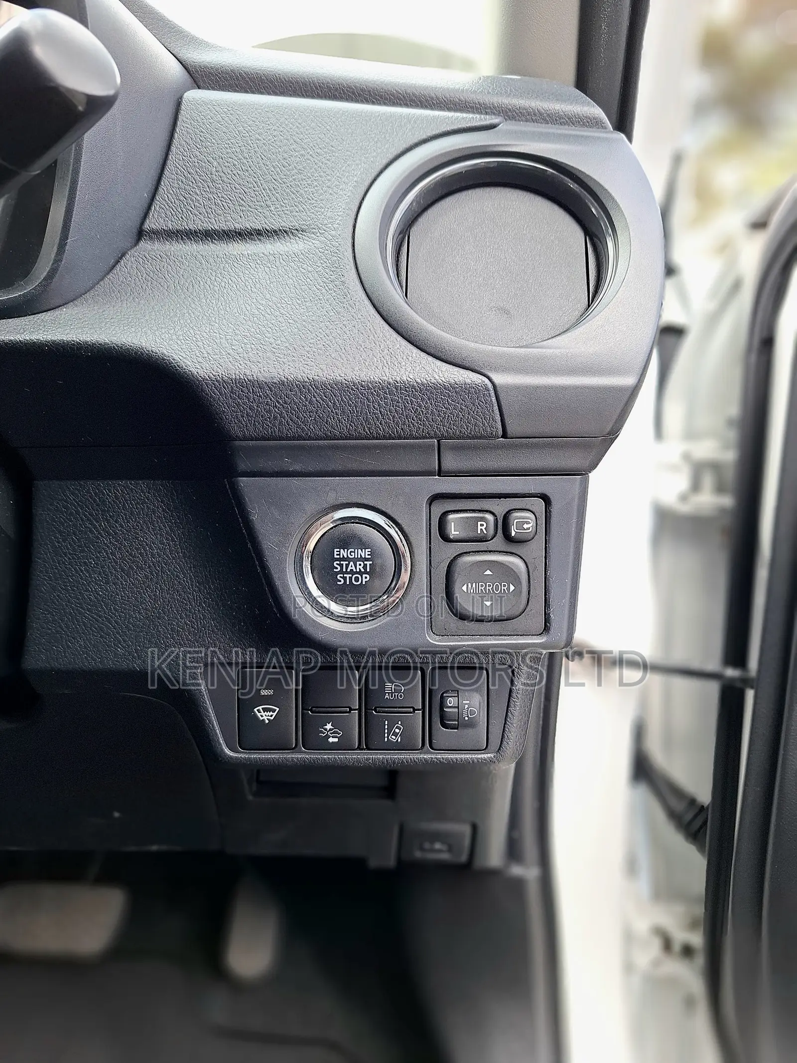 Toyota Corolla Fielder 2020 Pearl