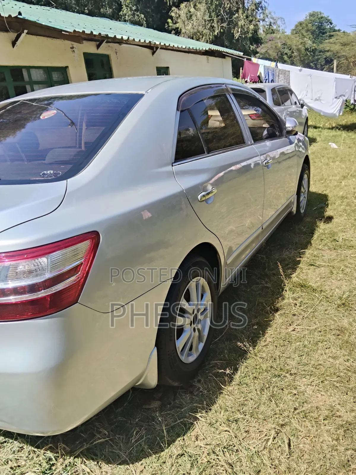 Toyota Premio 2013 Silver