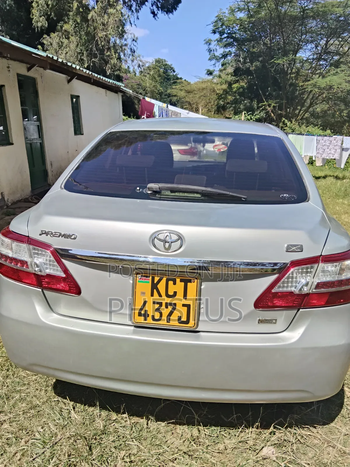 Toyota Premio 2013 Silver