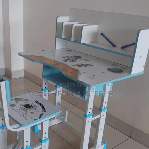 Kid's Study Table