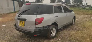 Nissan Advan 2010 Silver