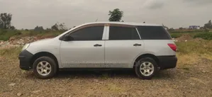 Nissan Advan 2010 Silver