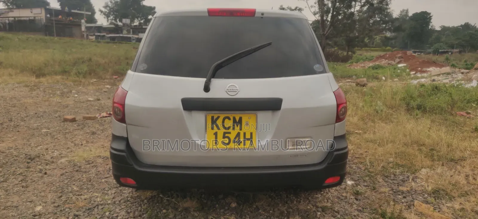 Nissan Advan 2010 Silver