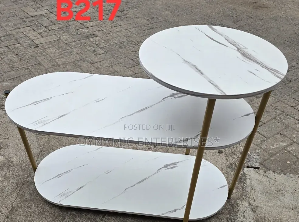 3 Shelves Table