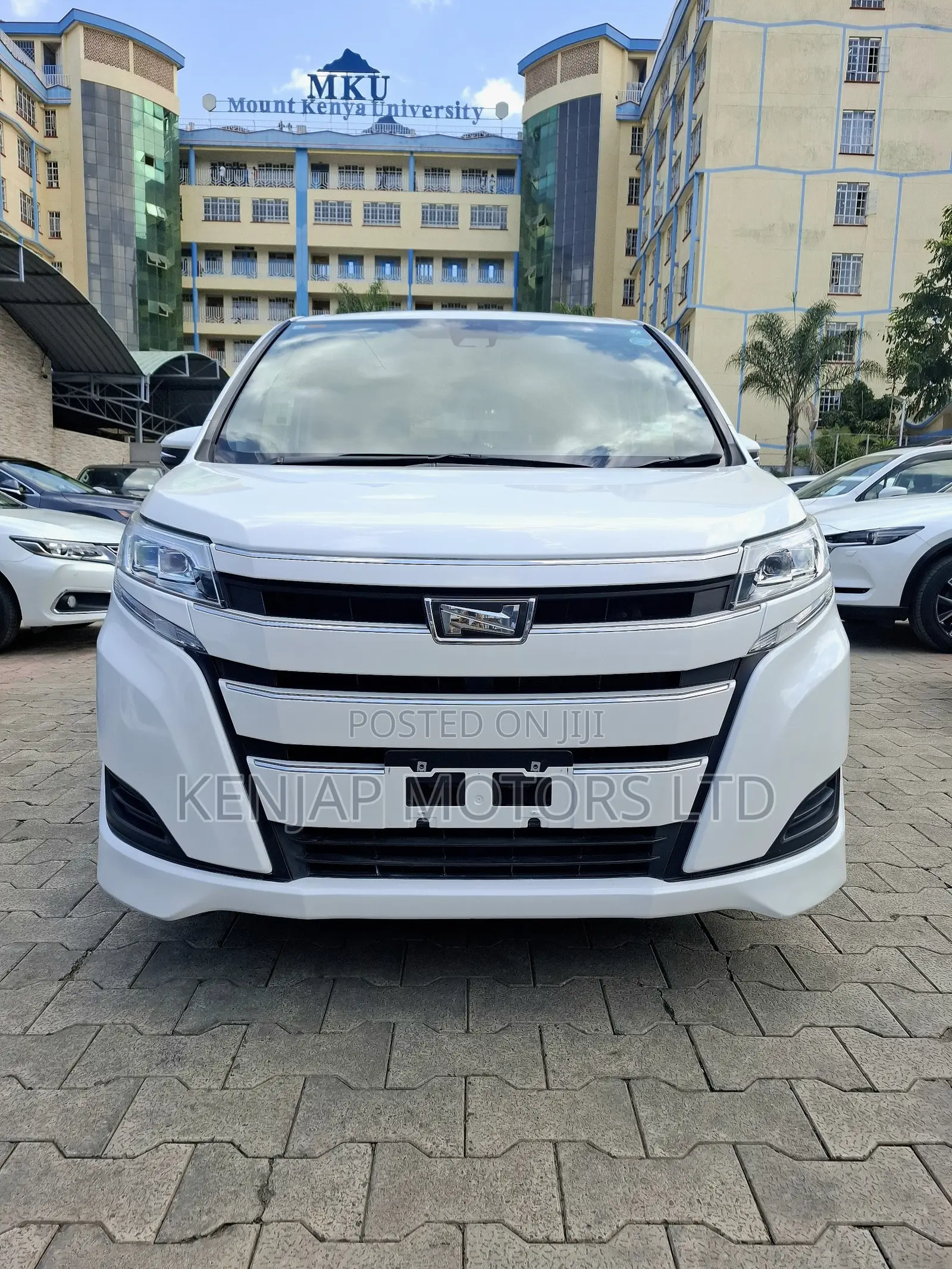 Toyota Noah 2020 White