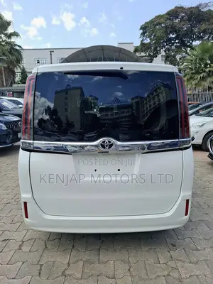 Toyota Noah 2020 White