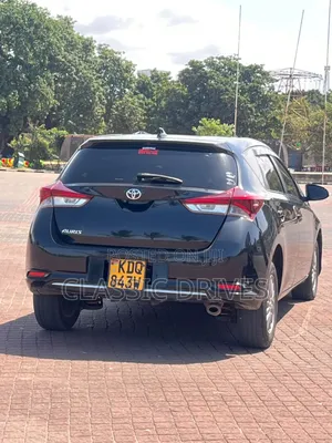 Toyota Auris 2016 Black