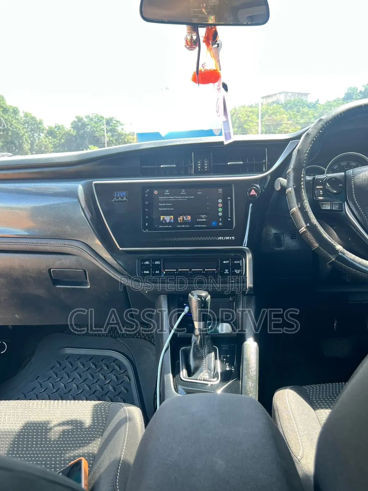 Toyota Auris 2016 Black