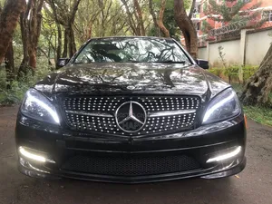 Mercedes-Benz C200 2010 Black