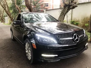 Mercedes-Benz C200 2010 Black