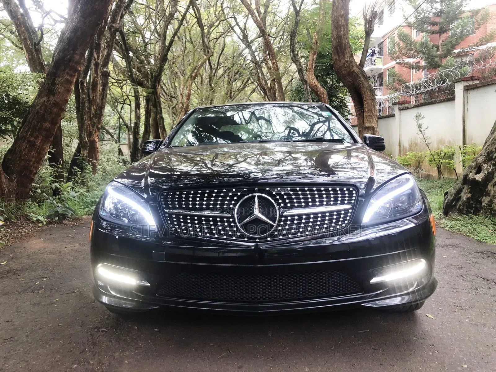 Mercedes-Benz C200 2010 Black