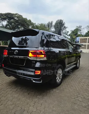 Toyota Land Cruiser 2017 Black