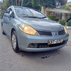 Nissan Tiida 2005 Blue