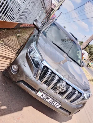 Toyota Land Cruiser Prado 2017 Gray