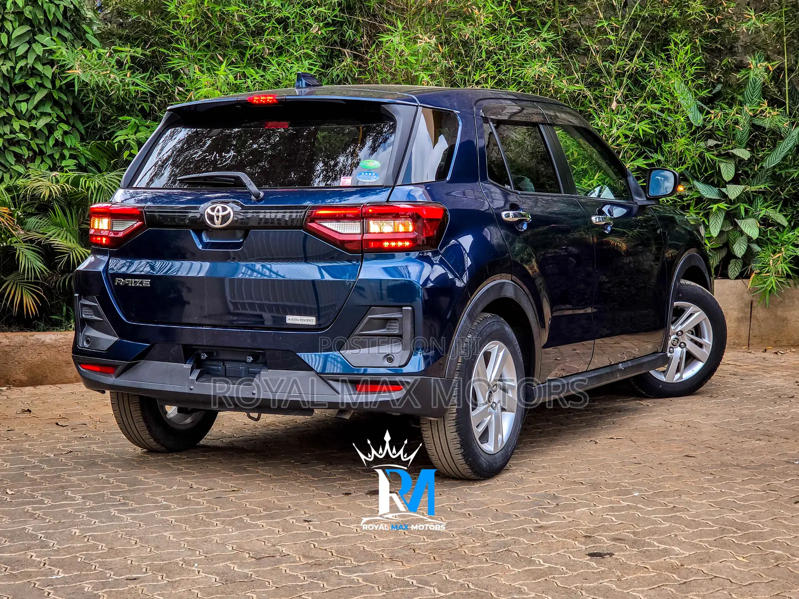 Toyota Raize 2020 Blue