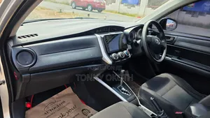 Toyota Corolla Fielder 2013 Silver