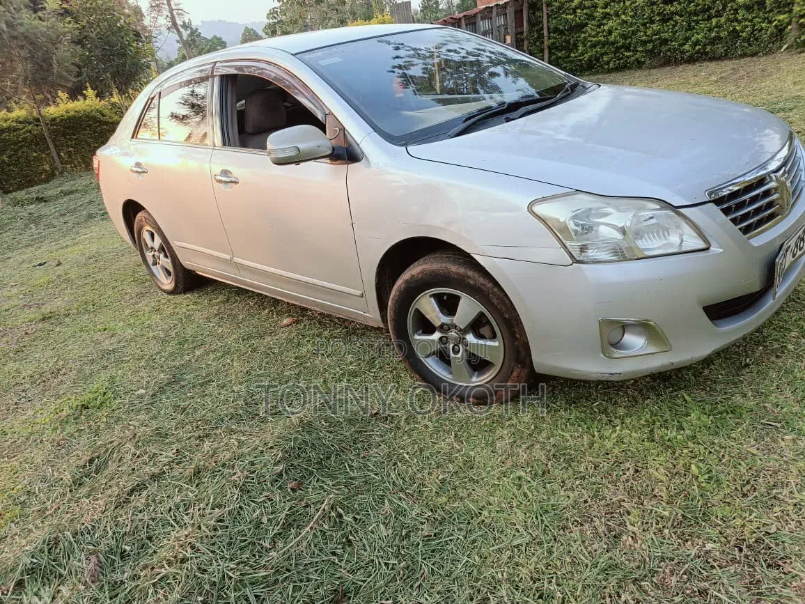 Toyota Premio 2015 Silver