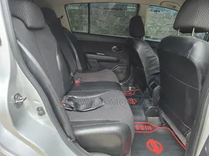 Nissan Tiida 2011 Silver