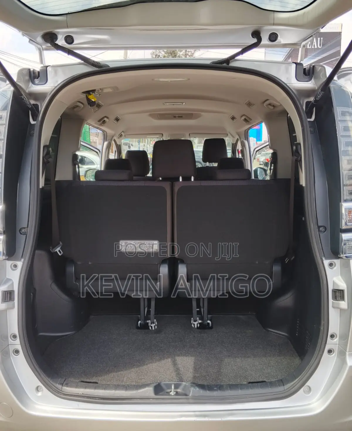 Toyota Voxy 2019 Silver