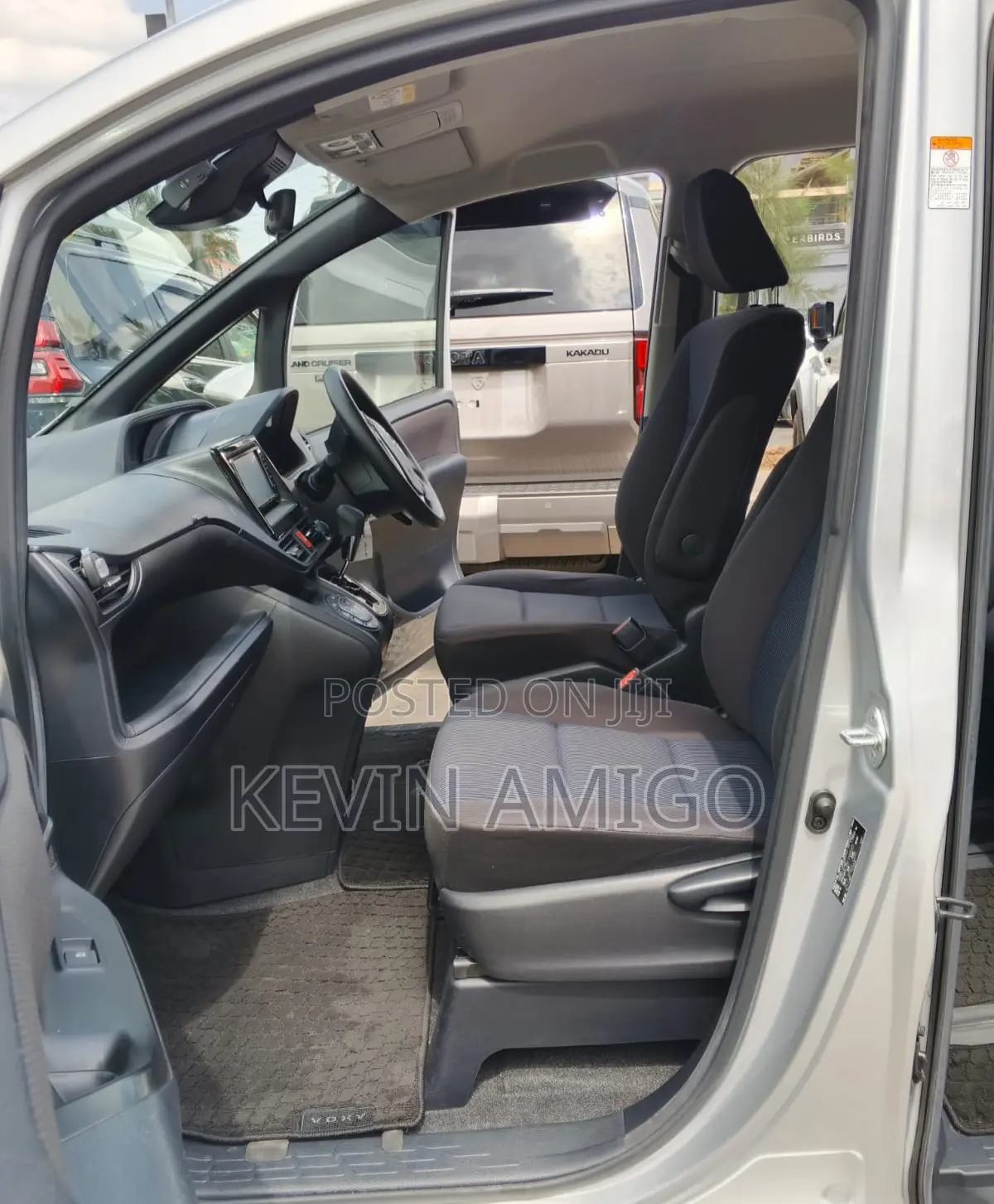 Toyota Voxy 2019 Silver