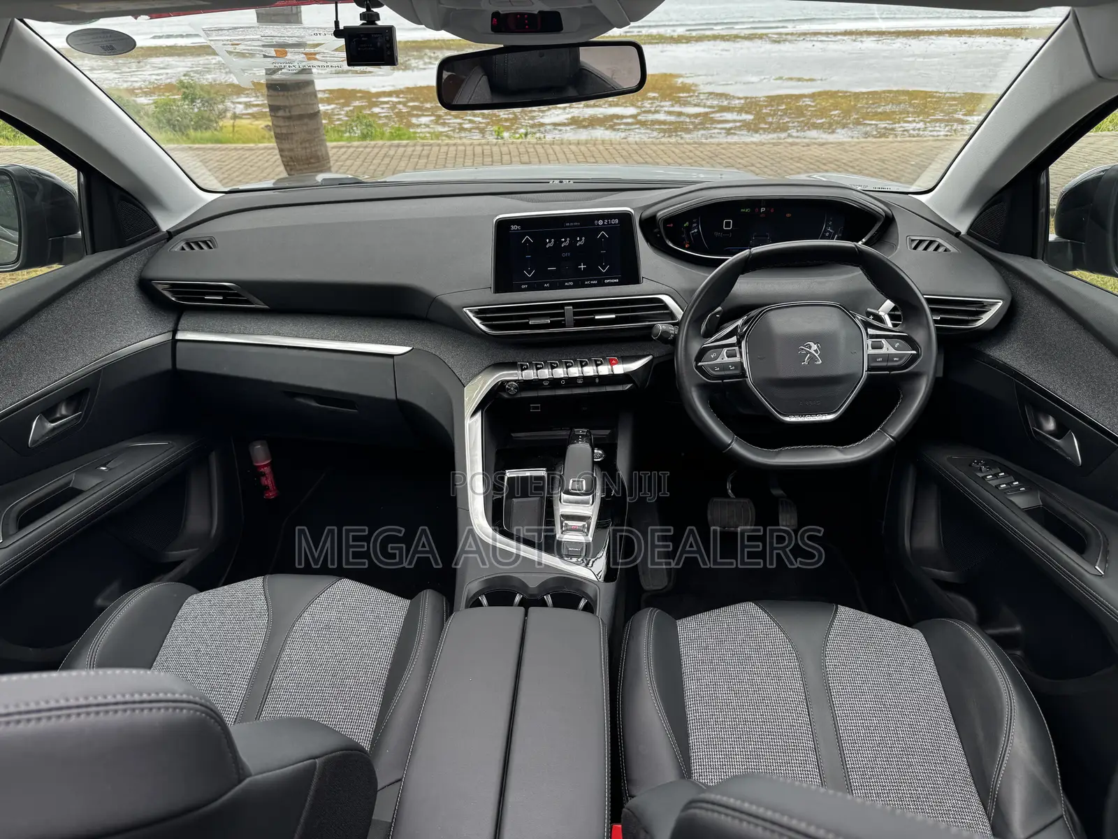 Peugeot 3008 2019 Green