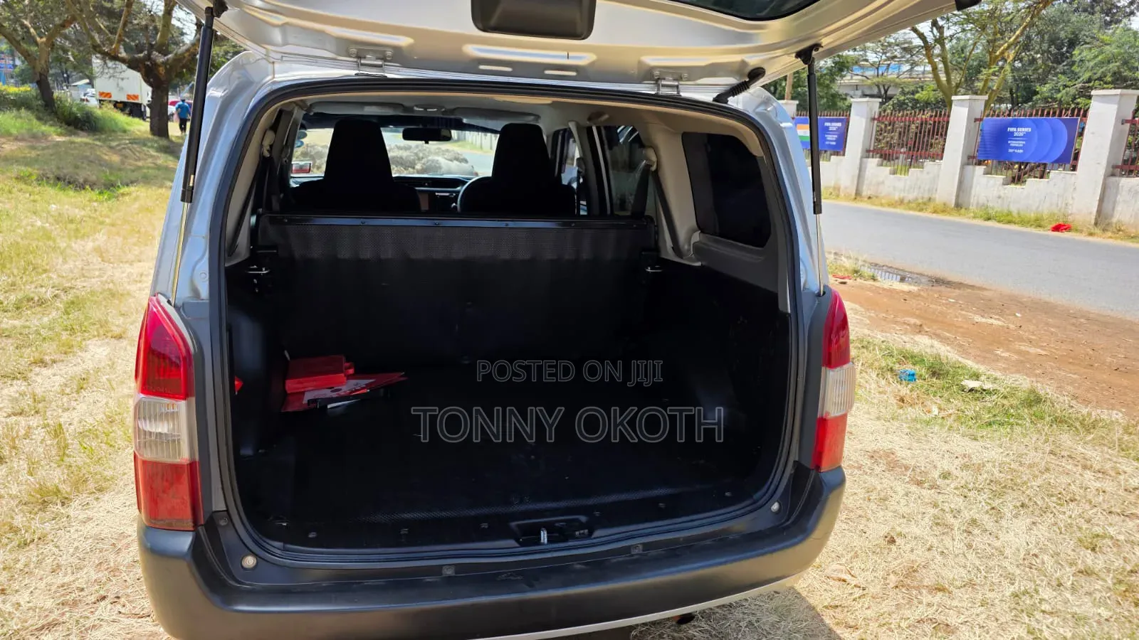 Toyota Probox 2017 Silver