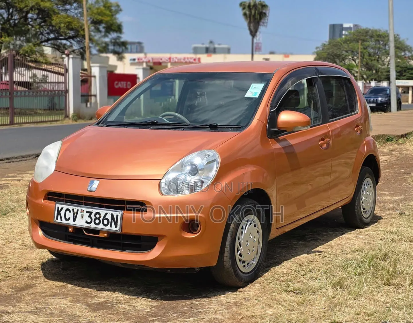 Toyota Passo 2012 Orange