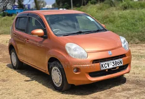 Toyota Passo 2012 Orange
