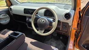 Toyota Passo 2012 Orange
