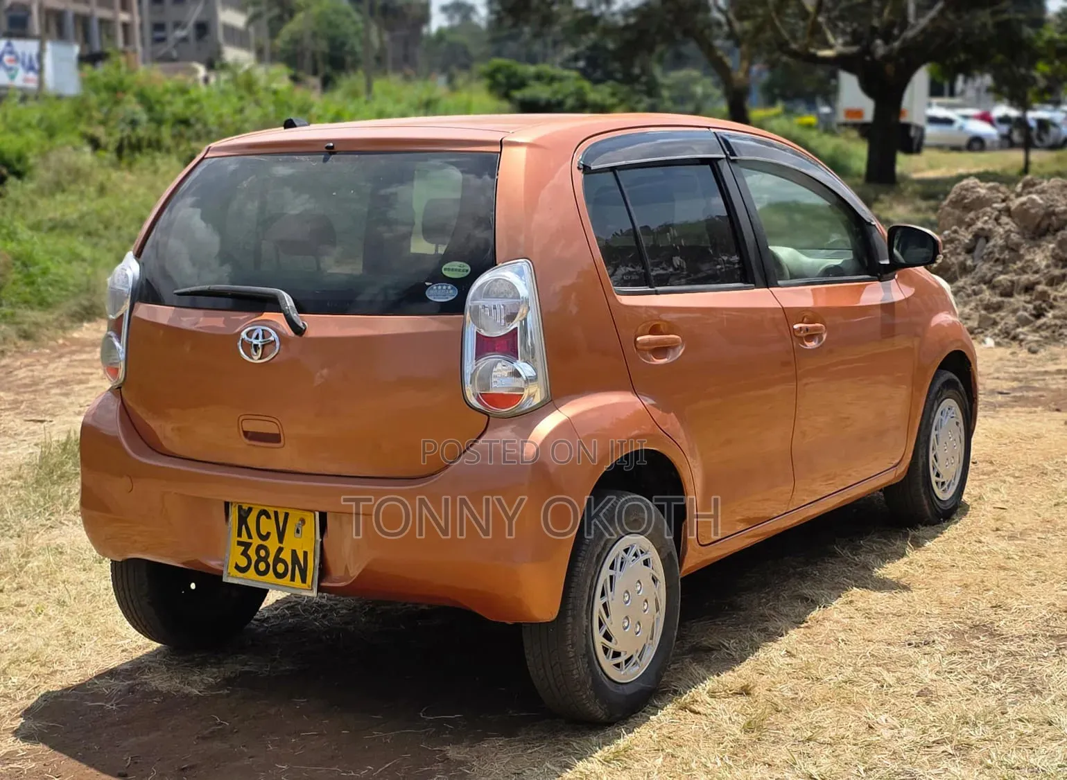 Toyota Passo 2012 Orange