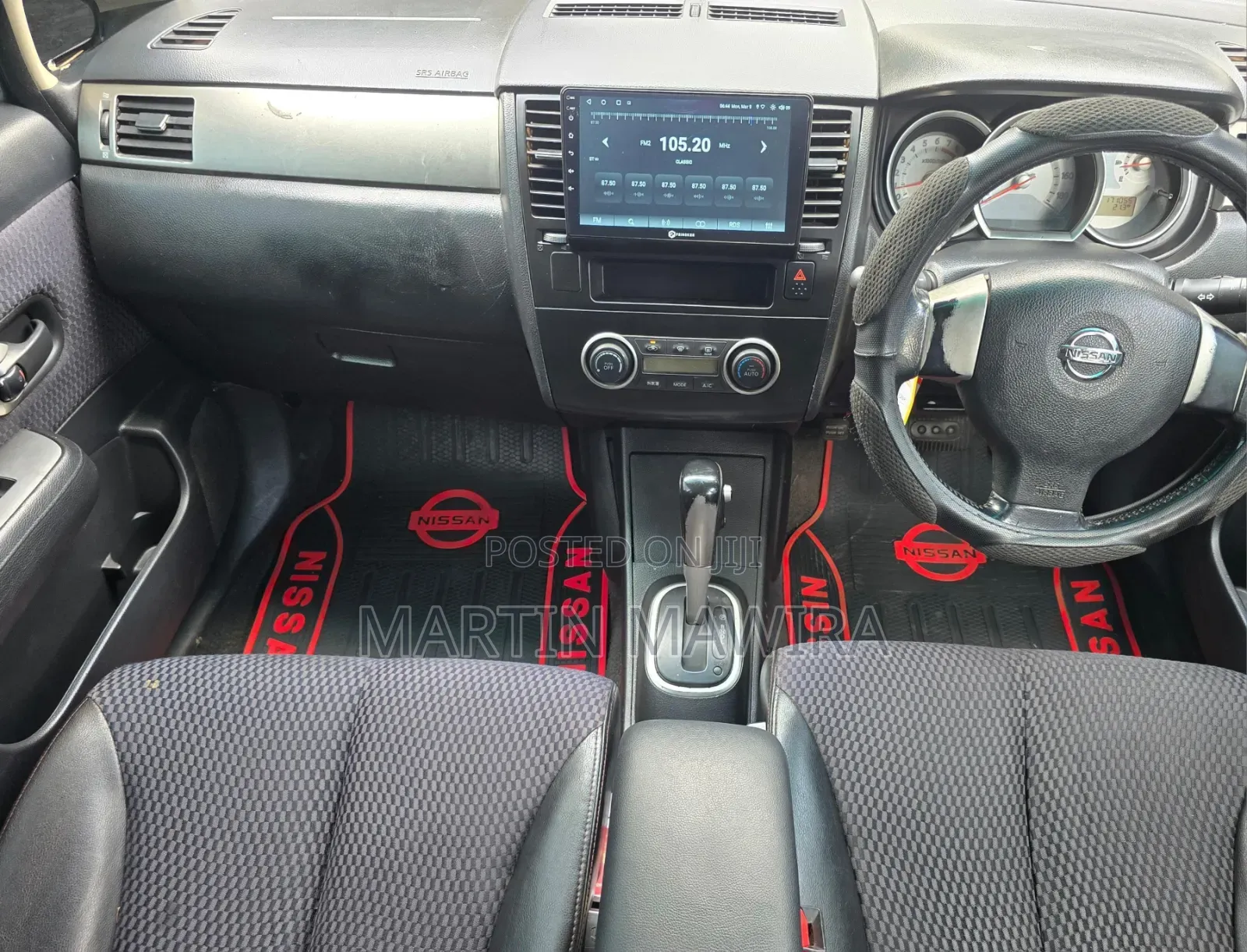 Nissan Tiida 2011 Silver