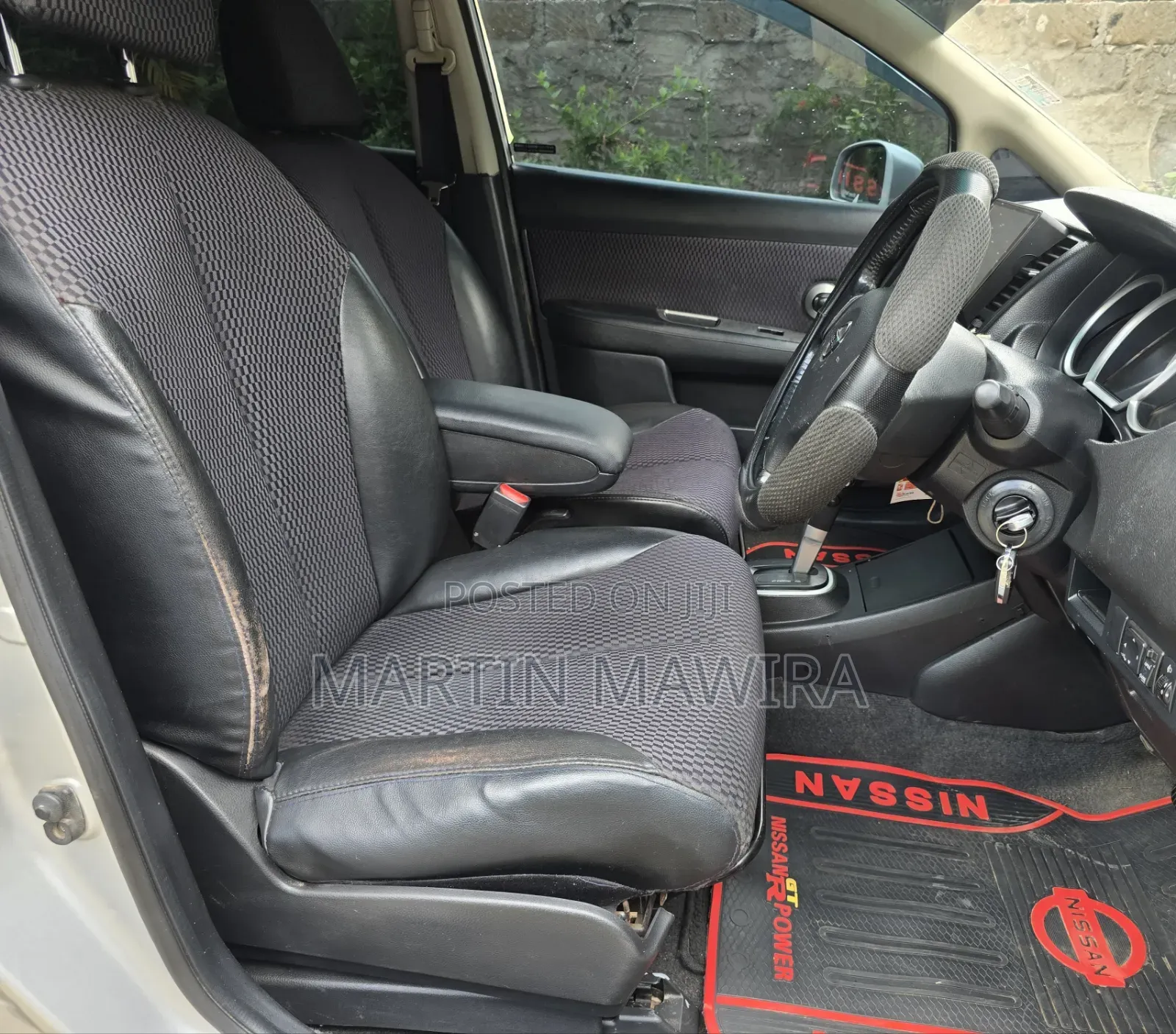 Nissan Tiida 2011 Silver