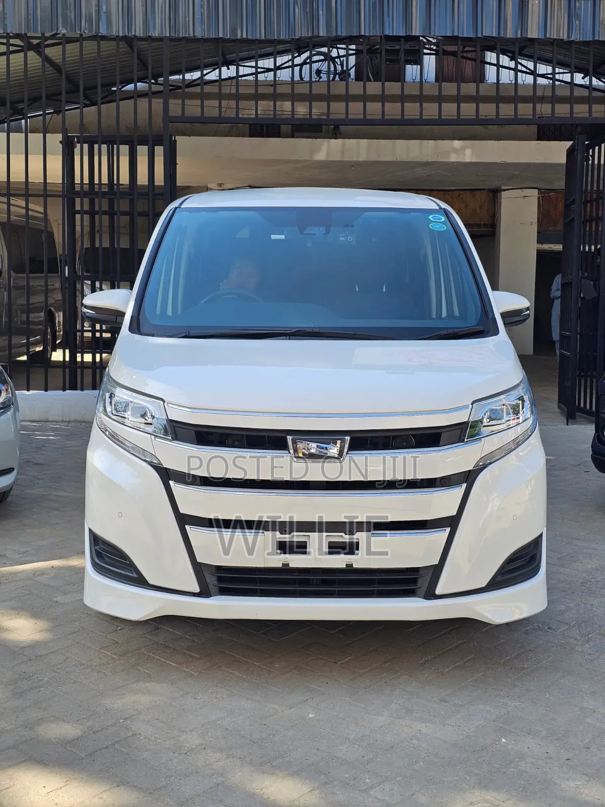 Toyota Noah 2019 White