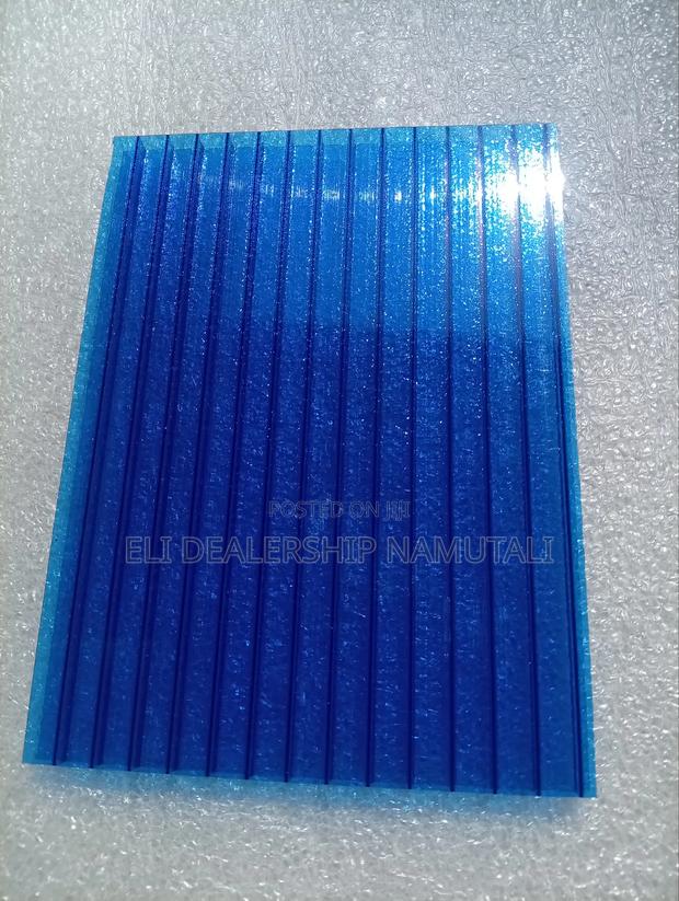8mm Premium Blue Multiwall Polycarbonate Roof Panel for Canopies - thumbnail 2