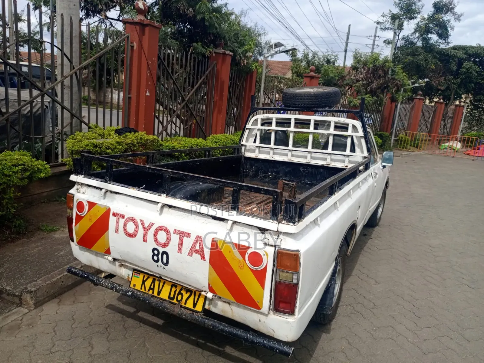 Toyota Hilux 1979 White