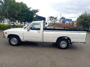 Toyota Hilux 1979 White