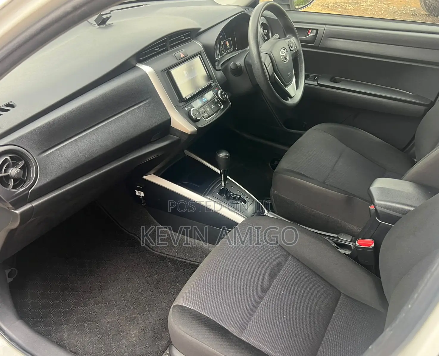 Toyota Corolla Fielder 2019 White