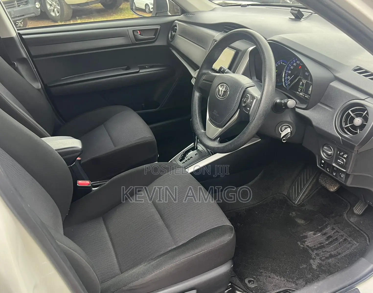 Toyota Corolla Fielder 2019 White