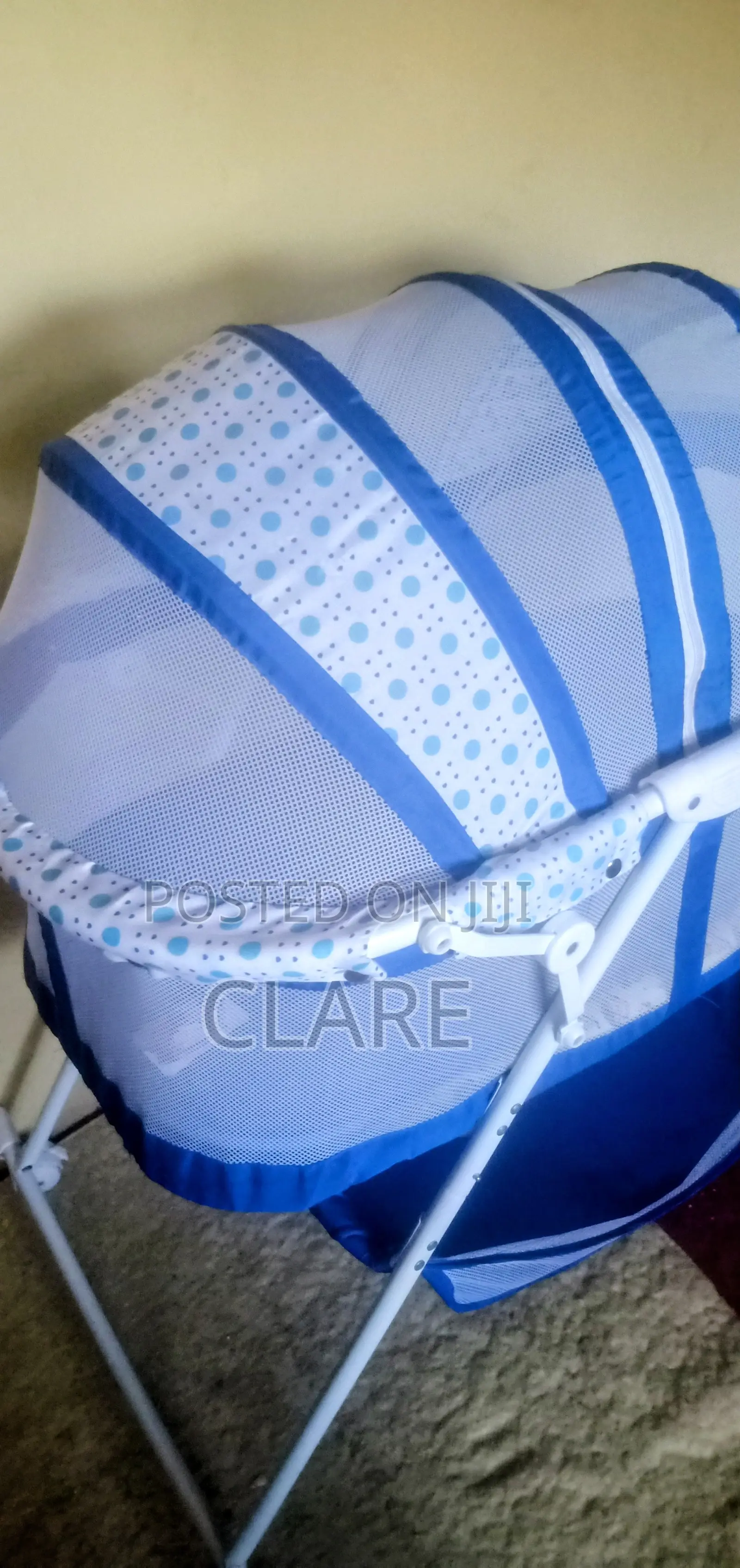Bassinet Blue And White, Retractable Wheels, Overhead Net.